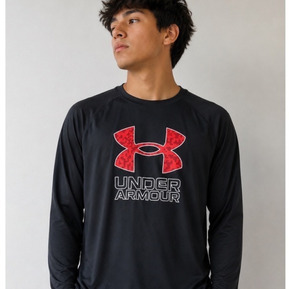 Under Armour Boys Black Red Logo Long Sleeve HeatGear Shirt YXL